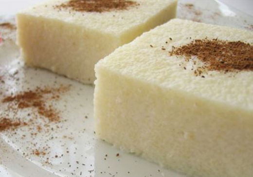 Sütlü İrmik Muhallebisi Tarifi ve Malzemeleri