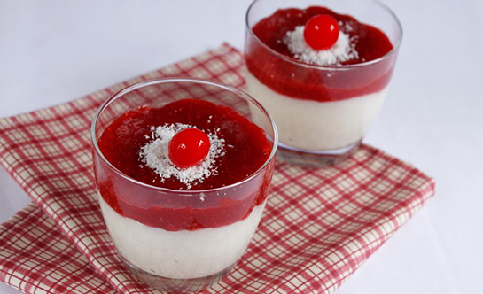 Çilekli Sütlü Tatlılar Tarifi ve Malzemeleri