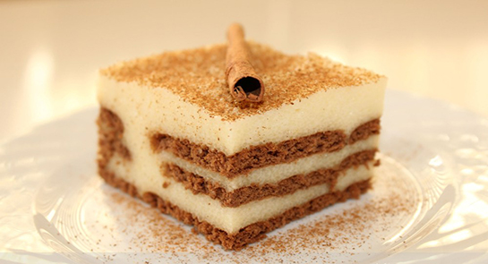 Sütlü Bisküvili İrmik Tatlısı Tarifi ve Malzemeleri