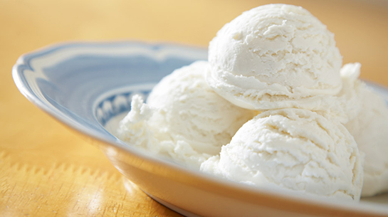 Sütlü Dondurma Tarifi ve Malzemeleri