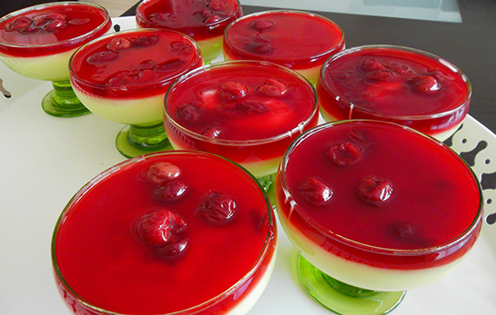 Vişneli Sütlü Tatlı Tarifi ve Malzemeleri